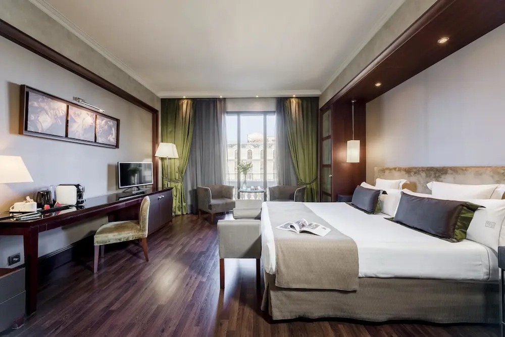 هتل بارسلونا 4 ستاره